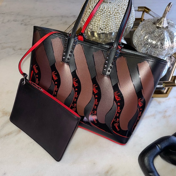 New Christian Louboutin Walk A Mile in My Shoes Cabata Small Grained Leather Bag - Picture 4 of 16